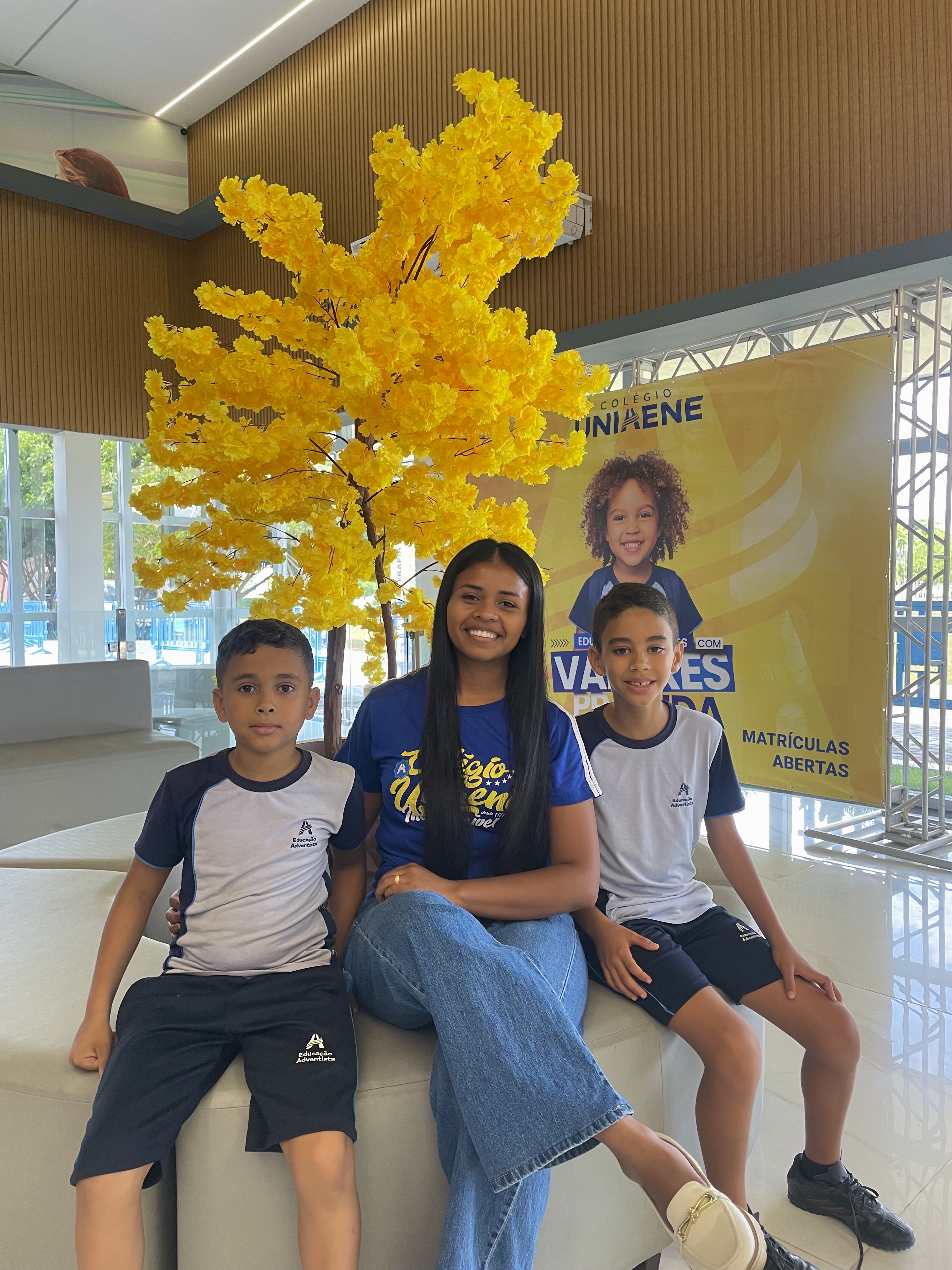 Alunos do Colégio UNIAENE conquistam as duas primeiras colocações em competição nacional de leitura